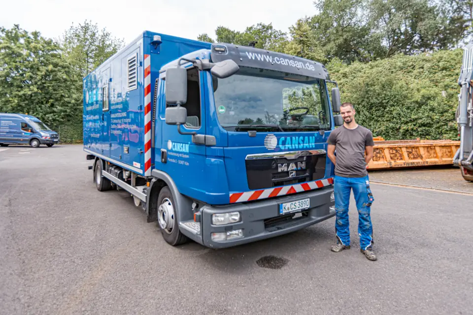 kanalsanierung-koeln-fahrzeug2